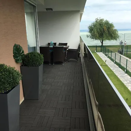 Apartamento Silver Star Luxury Apartment Siófok